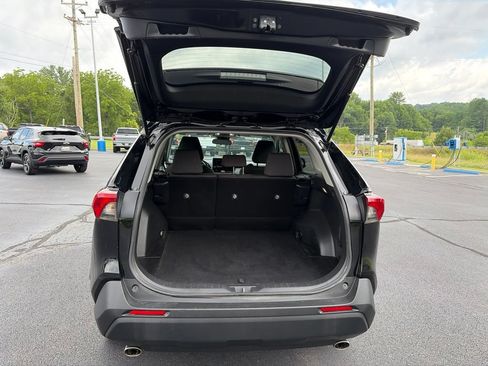 Used 2023 Toyota RAV4 XLE AWD/4WD image 33