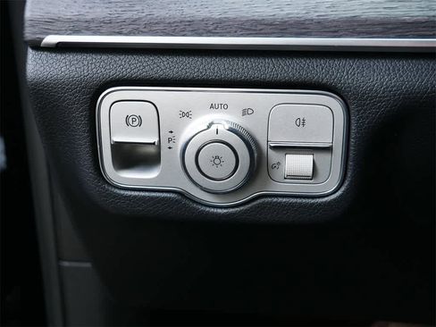 Used 2020 Mercedes-Benz GLE 580 4MATIC image 16