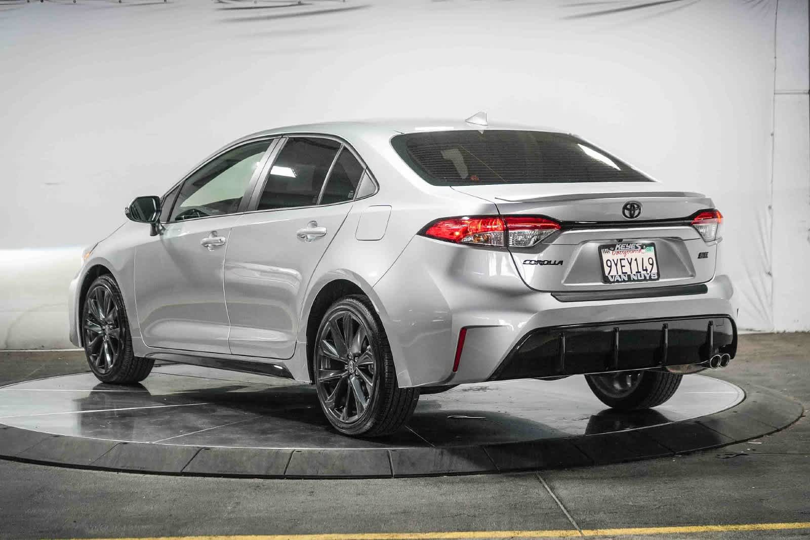 Certified 2026 Toyota Corolla SE w/ SE Package FWD image 4