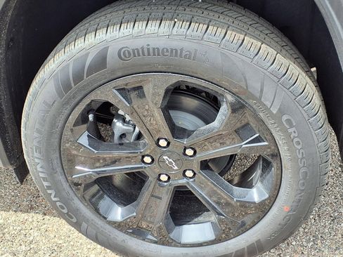 New 2026 Chevrolet Equinox LT w/ Convenience Package II FWD image 7