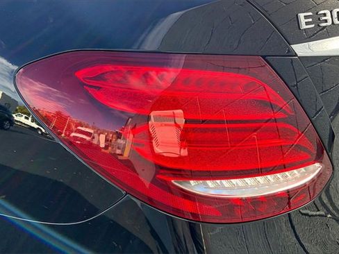 Used 2019 Mercedes-Benz E 300 4MATIC image 24