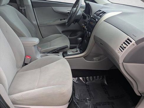 Used 2010 Toyota Corolla LE image 19