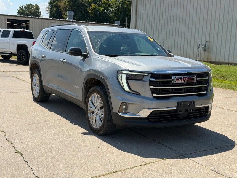 Used 2025 GMC Acadia Elevation w/ Elevation Premium Package FWD image 1