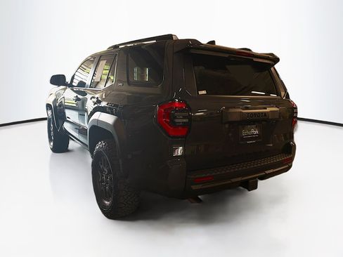 Used 2026 Toyota 4Runner SR5 AWD/4WD image 5