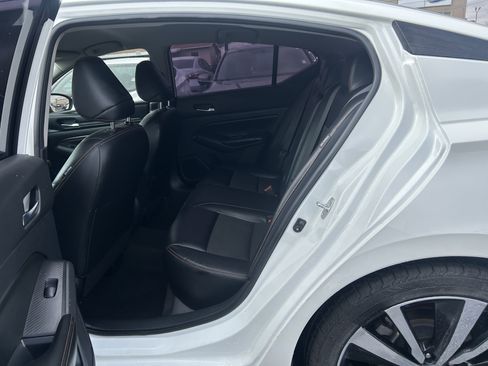 Used 2022 Nissan Altima 2.5 SR image 11