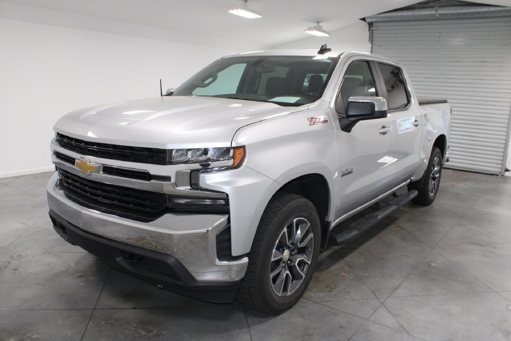 Used 2020 Chevrolet Silverado 1500 LT w/ Texas Edition AWD/4WD image 4