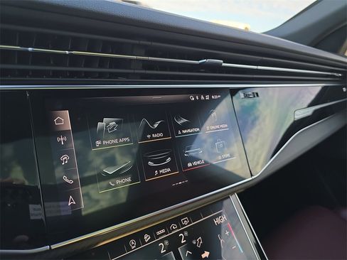 Used 2024 Audi SQ8 Premium Plus image 21