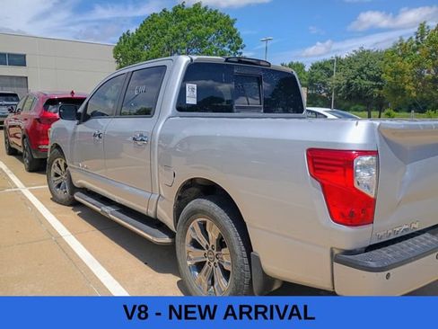 Used 2018 Nissan Titan SV w/ SV Convenience Package RWD image 6