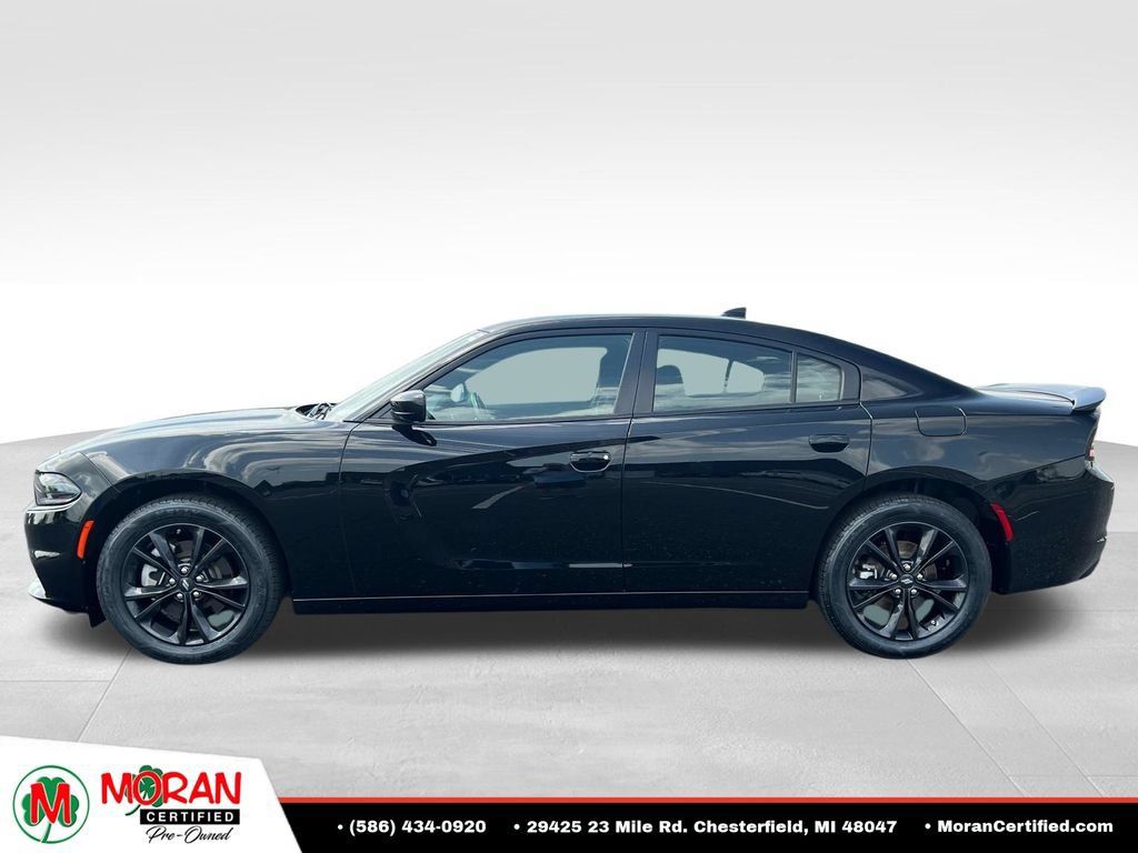 Used 2023 Dodge Charger SXT w/ Blacktop Package AWD/4WD image 2