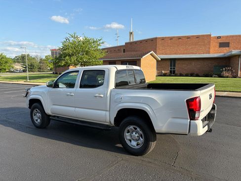 Used 2023 Toyota Tacoma SR image 4