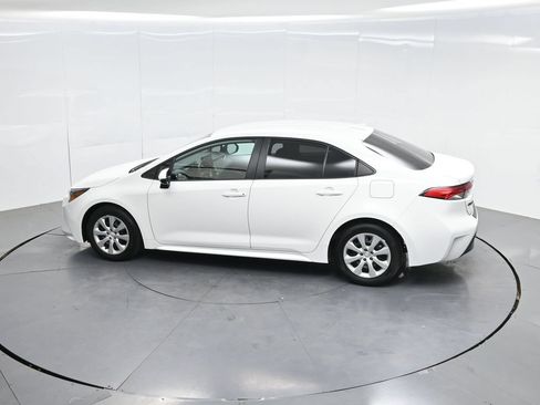 Used 2025 Toyota Corolla LE FWD image 59