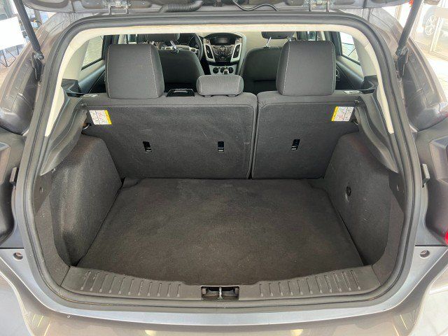 Used 2012 Ford Focus SE FWD image 35
