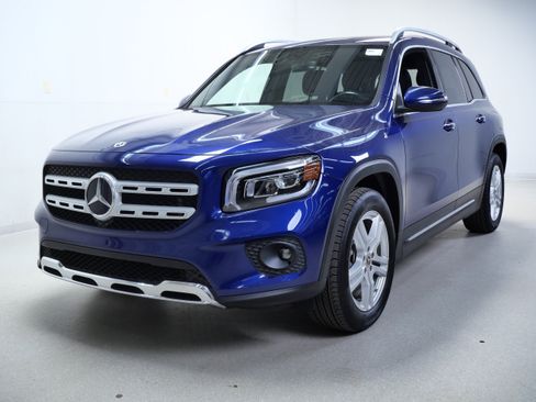 Certified 2021 Mercedes-Benz GLB 250 4MATIC w/ Premium Package image 12