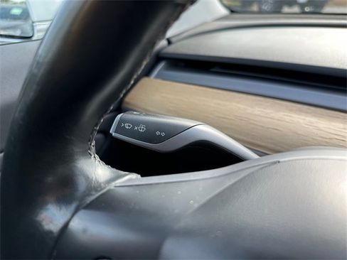 Used 2018 Tesla Model 3 Long Range image 23