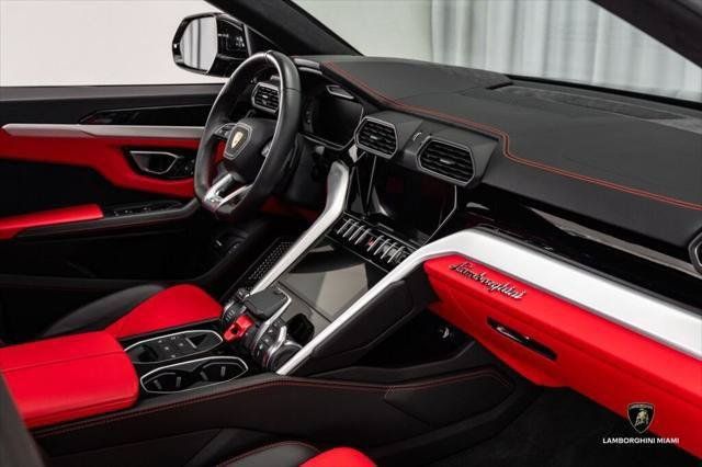 Used 2021 Lamborghini Urus AWD/4WD image 41