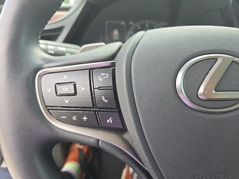 Used 2025 Lexus ES 350 w/ Premium Package FWD image 15