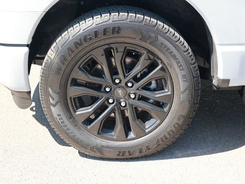 Used 2023 Ford F150 Lightning XLT AWD/4WD image 14