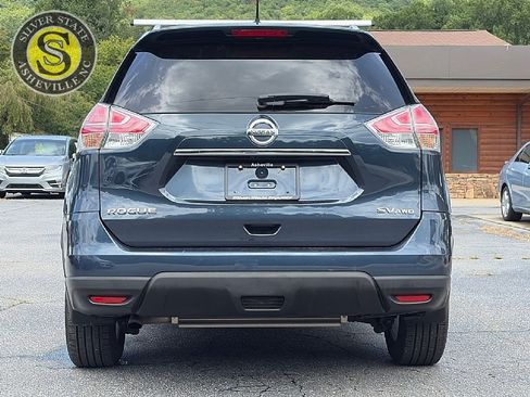Used 2015 Nissan Rogue SV w/ SV Premium Package AWD/4WD image 5