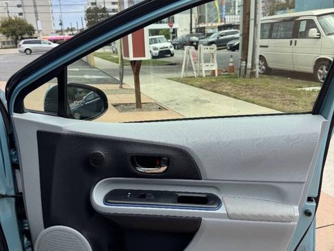 Used 2013 Toyota Prius C Two FWD image 21