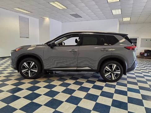 Used 2023 Nissan Rogue Platinum FWD image 4
