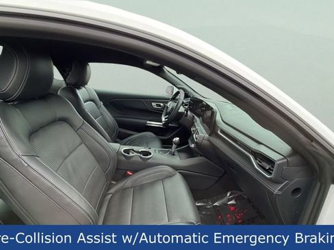 Used 2025 Ford Mustang Premium image 20