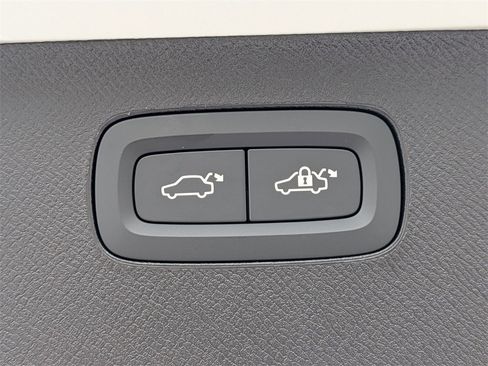 New 2026 Volvo XC90 T8 Ultra w/ Protection Package Premier image 23