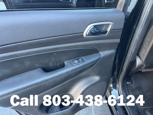 Used 2018 Jeep Grand Cherokee Altitude image 13