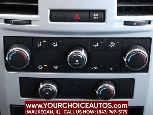 Used 2010 Chrysler Town & Country Touring image 23