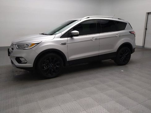 Used 2017 Ford Escape Titanium image 2