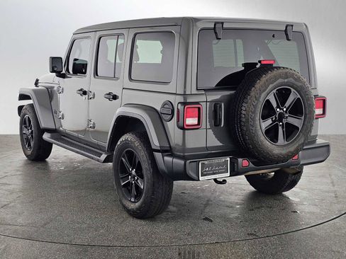 Used 2021 Jeep Wrangler Unlimited Sahara image 6