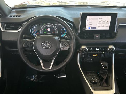 Used 2025 Toyota RAV4 SE w/ Weather & Moonroof Package AWD/4WD image 13