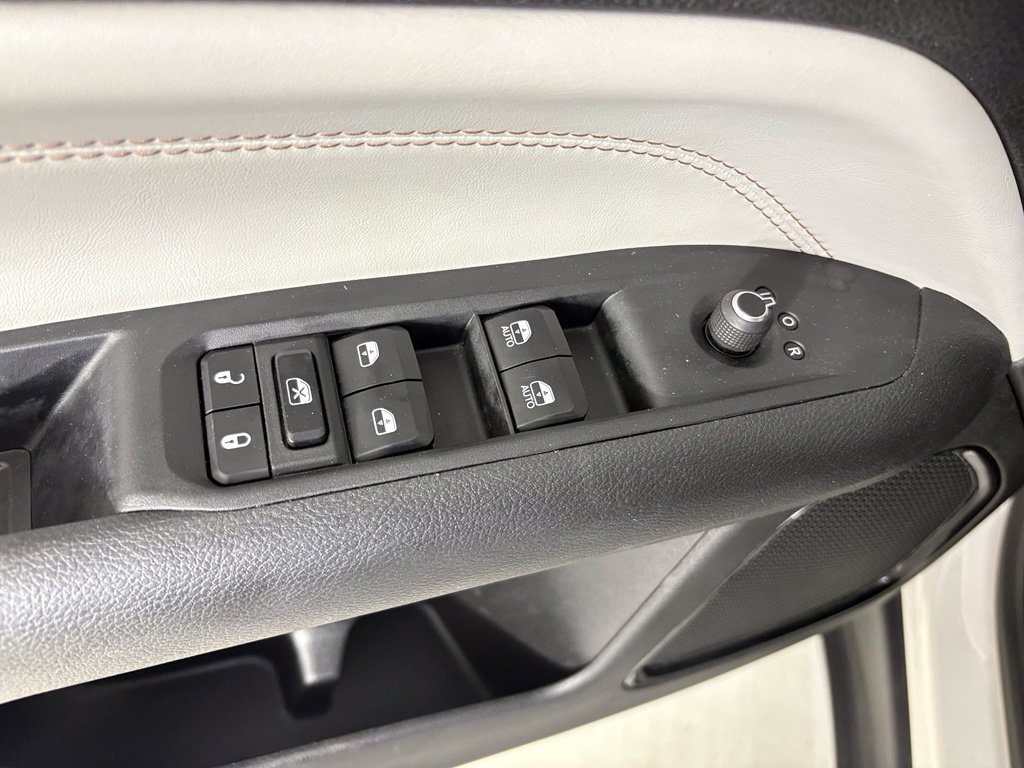 Used 2025 Jeep Compass Limited AWD/4WD image 13