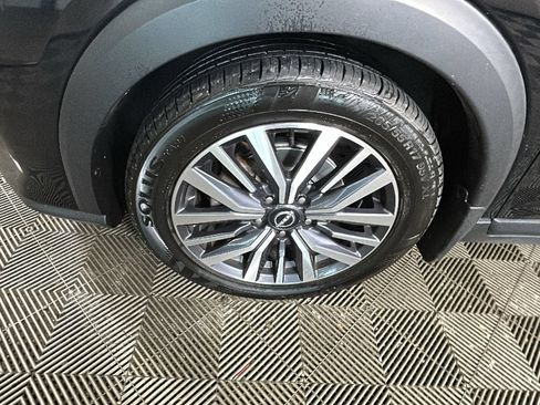 Used 2023 Nissan Kicks SV FWD image 11
