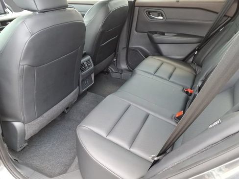 Certified 2023 Nissan Rogue SV w/ SV Premium B Package AWD/4WD image 15