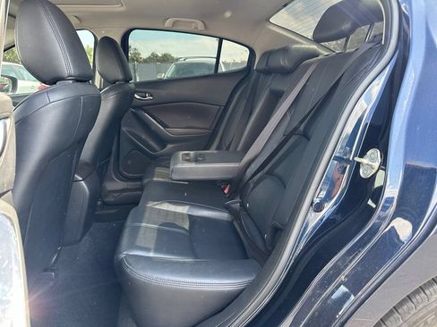 Used 2018 MAZDA MAZDA3 Touring FWD image 8