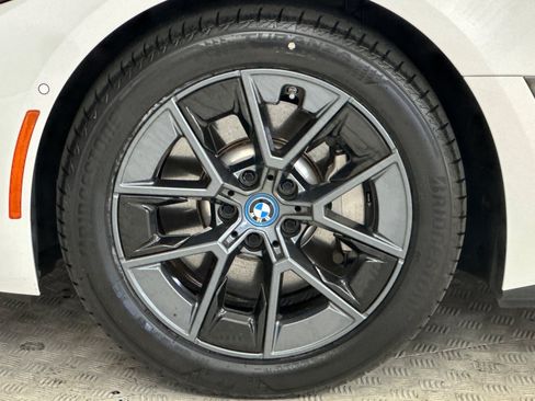 Used 2023 BMW i4 eDrive40 w/ Premium Package RWD image 12