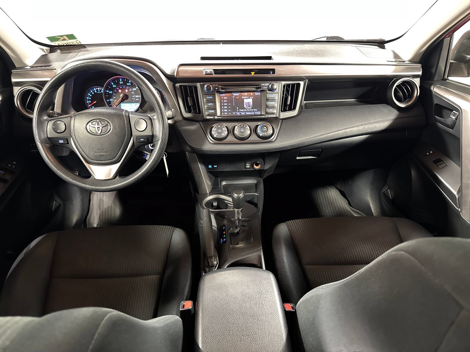 Used 2016 Toyota RAV4 LE AWD/4WD image 4