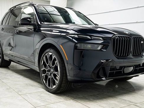 Used 2026 BMW X7 M60i image 4