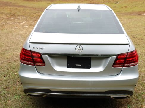 Used 2016 Mercedes-Benz E 350 Sedan image 3