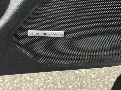 Used 2017 Subaru Outback 2.5i Limited image 18