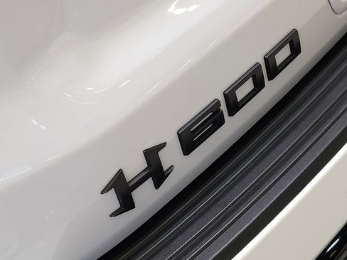 New 2025 Chevrolet Suburban RST w/ RST Capability Package image 9