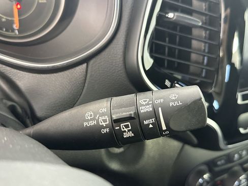 Used 2019 Jeep Cherokee High Altitude image 22