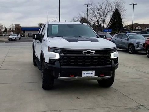 Used 2023 Chevrolet Silverado 1500 ZR2 w/ Technology Package image 4