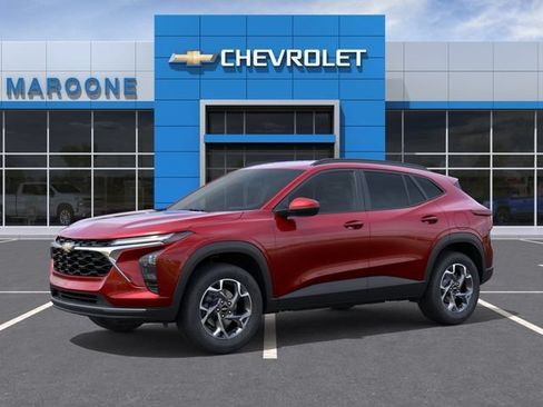 New 2026 Chevrolet Trax LT FWD image 2