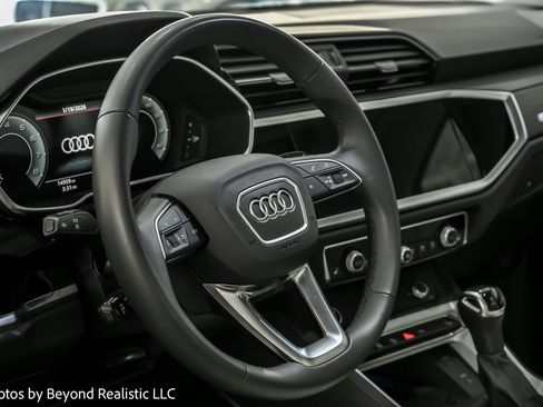 Used 2023 Audi Q3 2.0T Premium Plus image 27