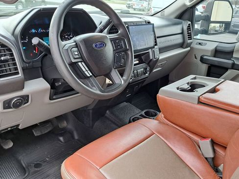 Used 2017 Ford F250 XL w/ STX Appearance Package image 7