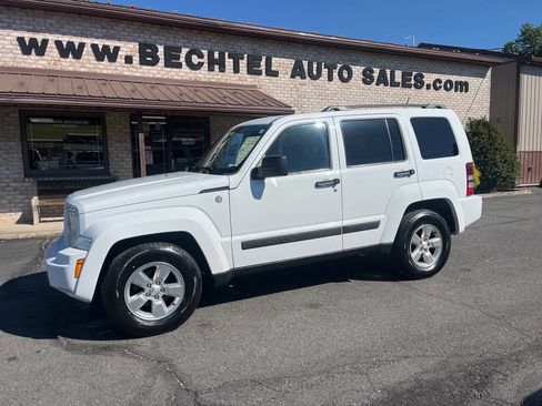 Used 2012 Jeep Liberty Sport w/ Popular Equipment Group AWD/4WD image 1