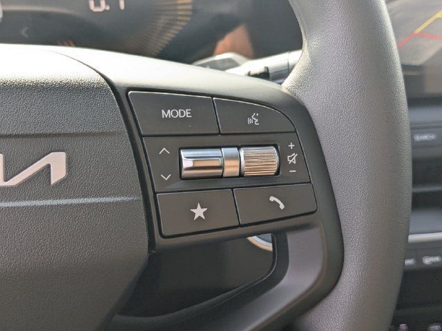 New 2026 Kia K4 FWD image 24