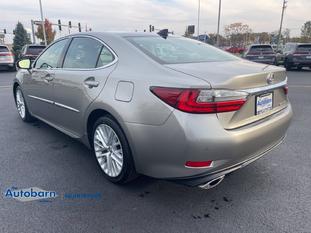 Used 2018 Lexus ES 350 w/ Luxury Package w/Wood Trim FWD image 3