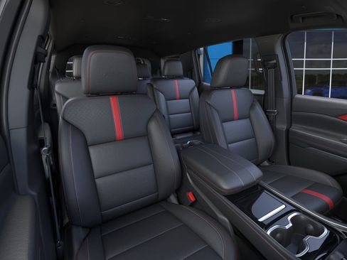 New 2026 Chevrolet Traverse RS w/ LPO, Floor Liner Package image 16